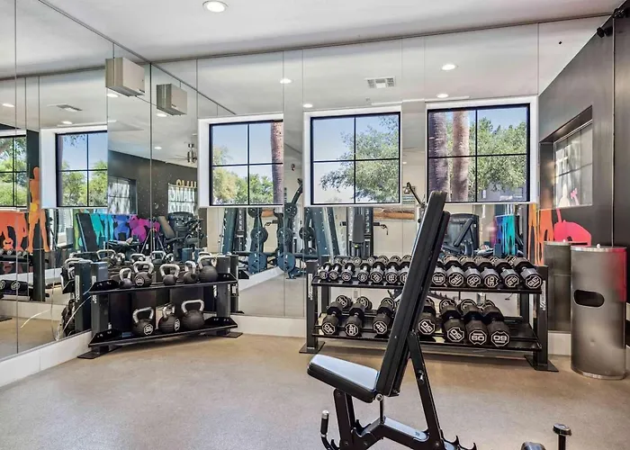 Apartment Boulevard Quiet Modern 1br Pickleball Pool Parking Gym 02