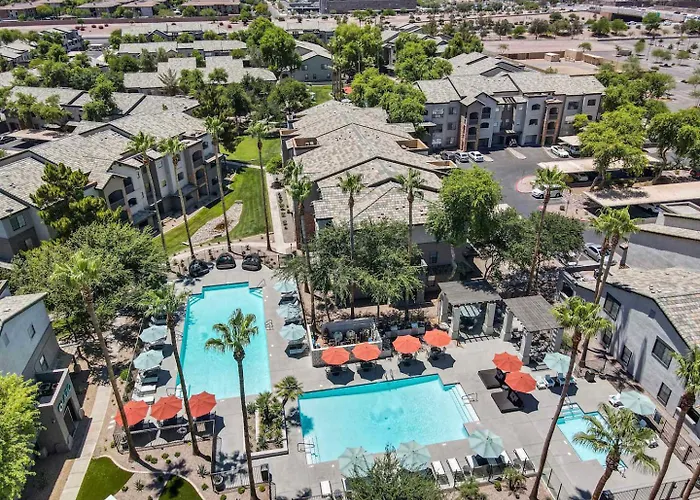Boulevard Quiet Modern 1br Pickleball Pool Parking Gym 02 *